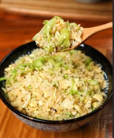 Vegetarian Fried Rice with Egg 什锦素炒饭（含蛋）